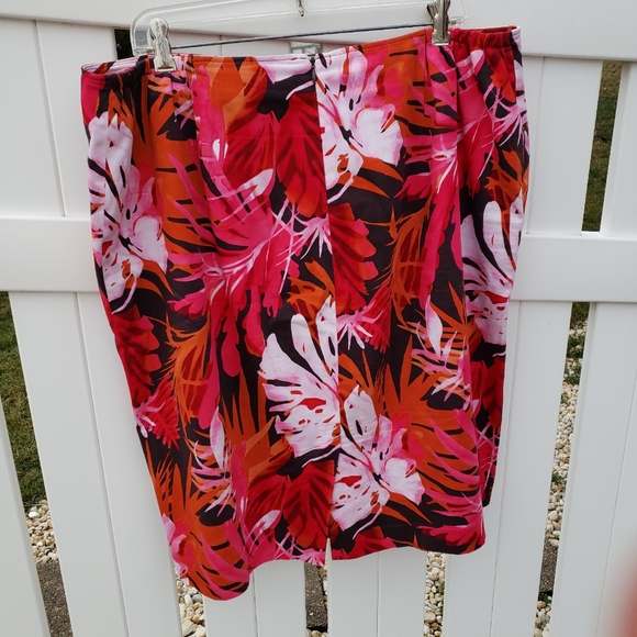 Jones NY Bright Floral Spring Stretch Skirt 18W - Picture 3 of 8